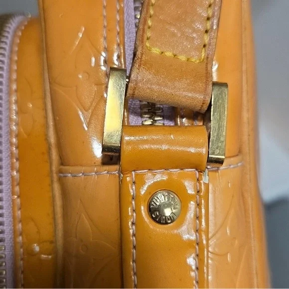 🌷SALE🌷Authentic Louis Vuitton Yellow Vernis 2 compartment Crossbody Bag - Picture 7 of 12